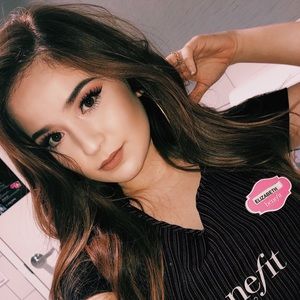 Meet your Posher, Elizabeth